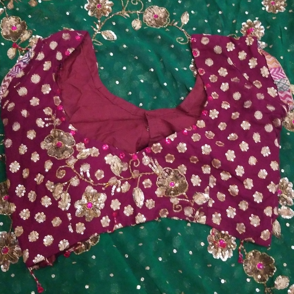 Saree with blouse!! - Picture 5 of 8